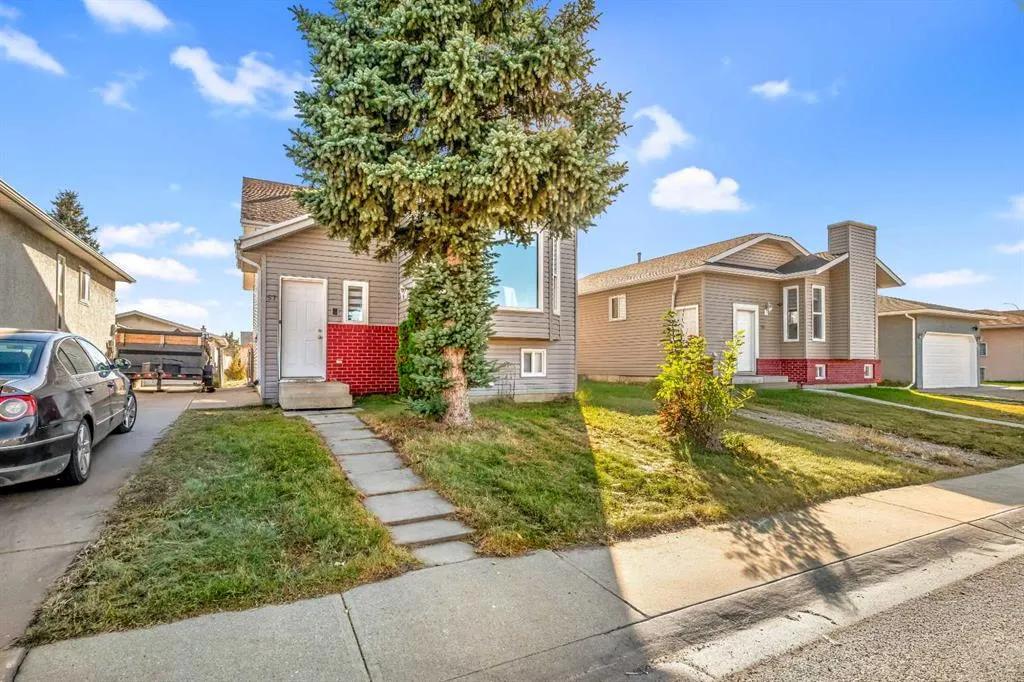57 Martinview Crescent NE