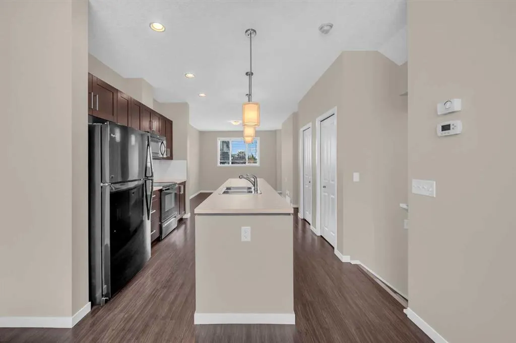 690 Copperpond Boulevard SE