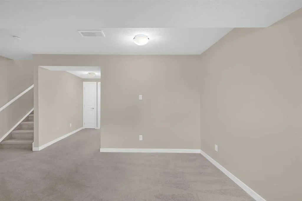 690 Copperpond Boulevard SE