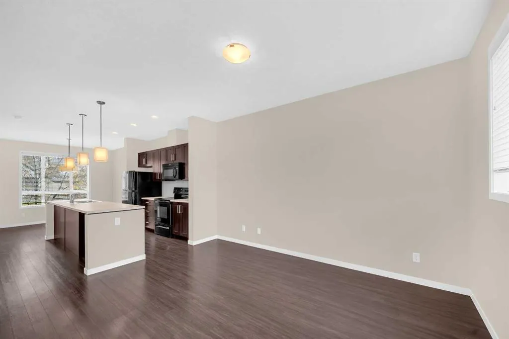 690 Copperpond Boulevard SE