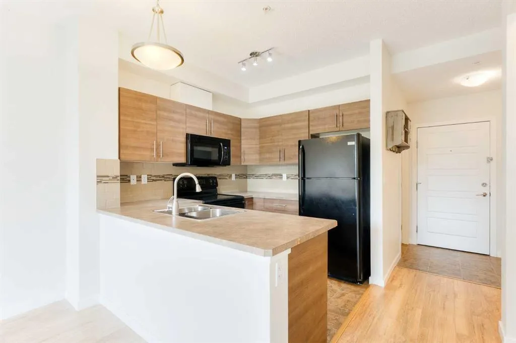 207 Sunset Drive, #111