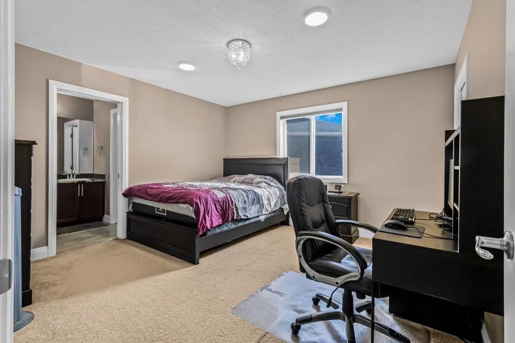 39 Cornerstone Gardens NE