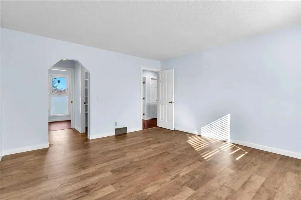 37 Douglasbank Rise SE