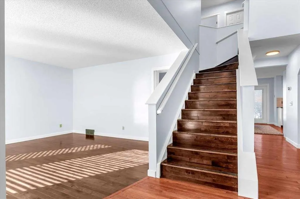 37 Douglasbank Rise SE