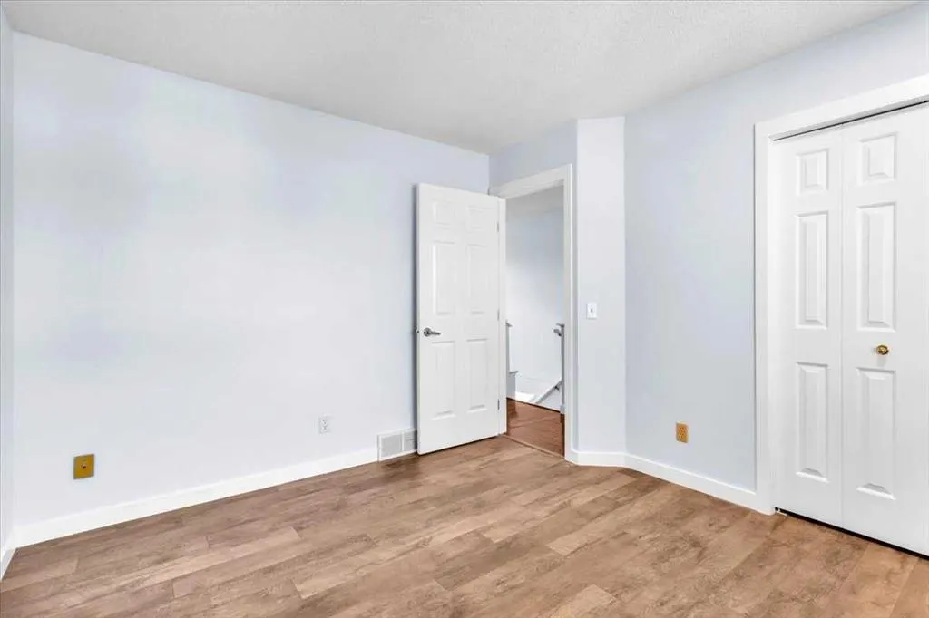 37 Douglasbank Rise SE