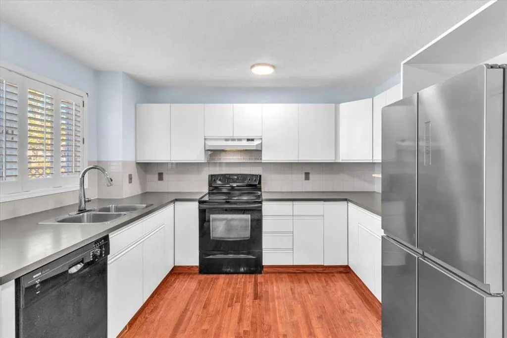 37 Douglasbank Rise SE