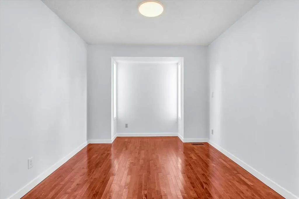 37 Douglasbank Rise SE