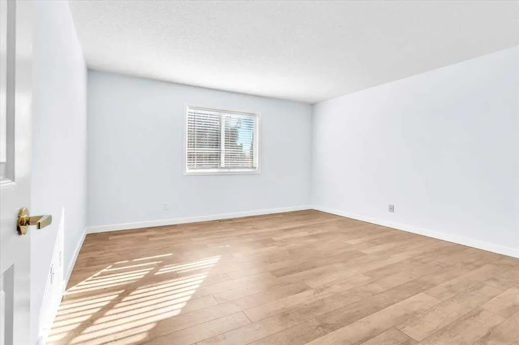 37 Douglasbank Rise SE