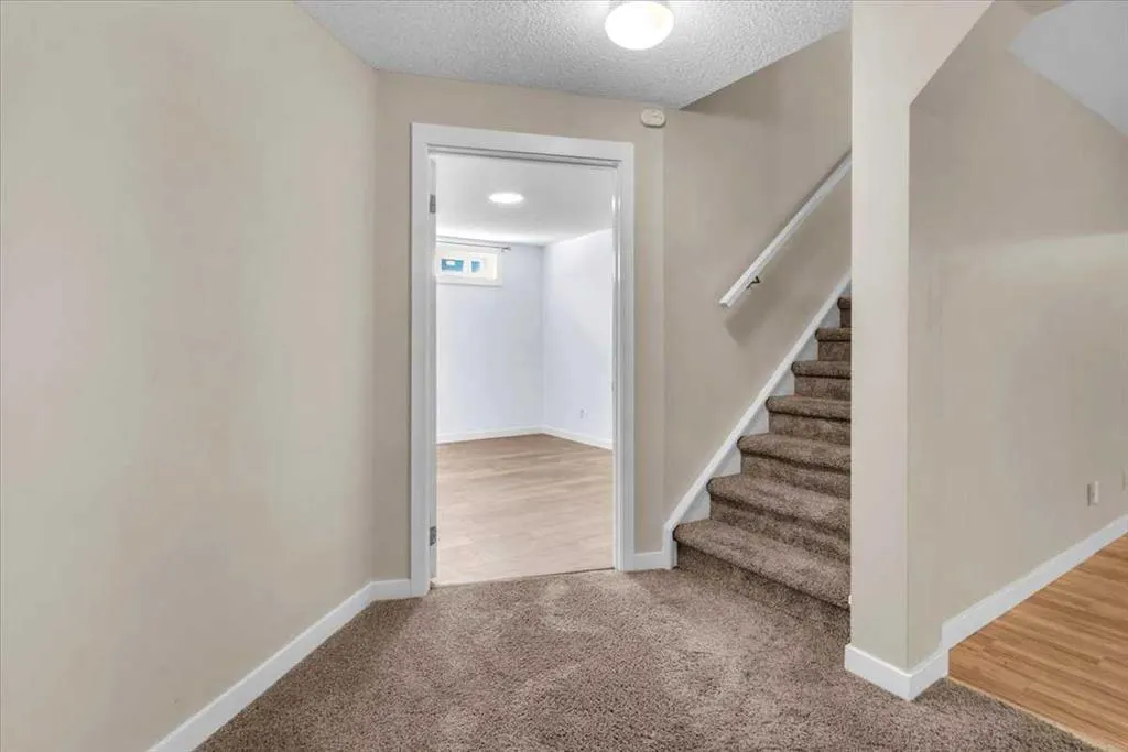 37 Douglasbank Rise SE
