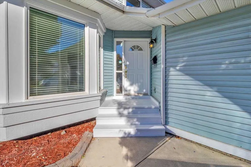 37 Douglasbank Rise SE