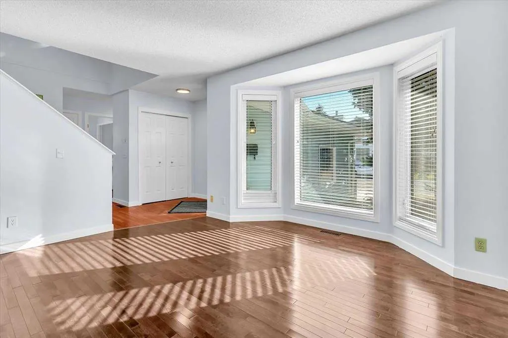 37 Douglasbank Rise SE