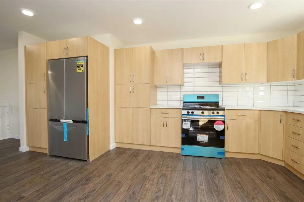 27 Gregson Crescent