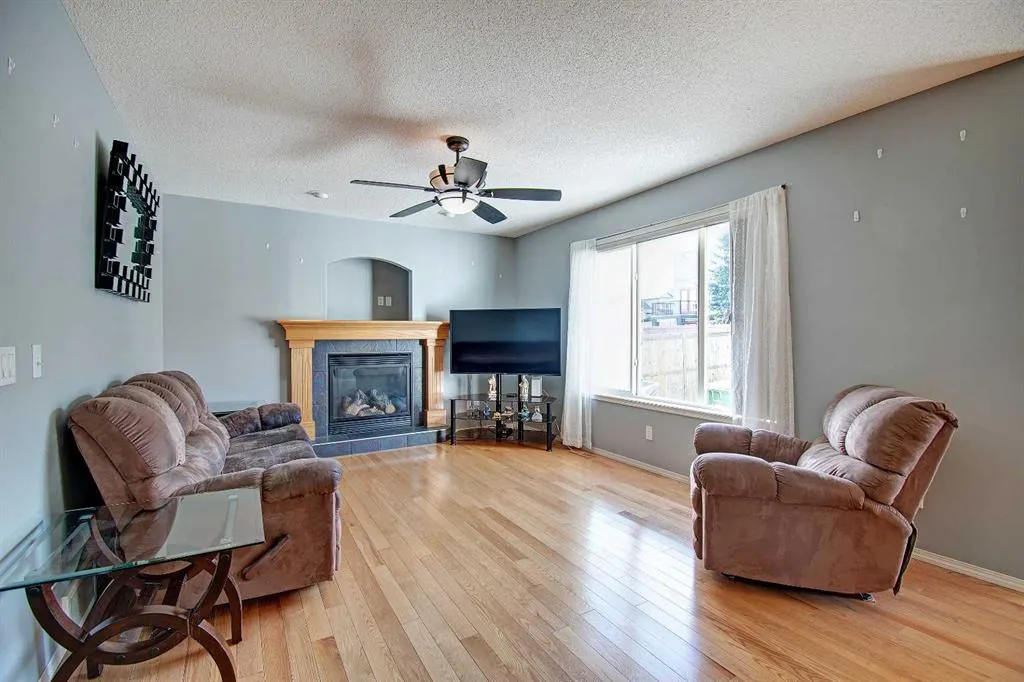 209 Sagewood Place SW