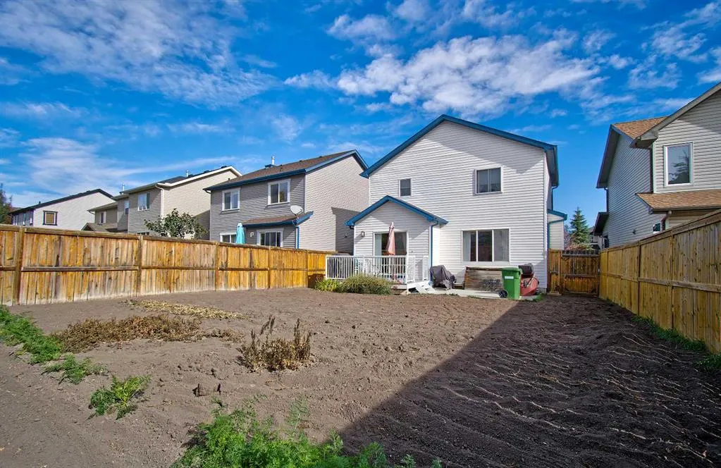 209 Sagewood Place SW