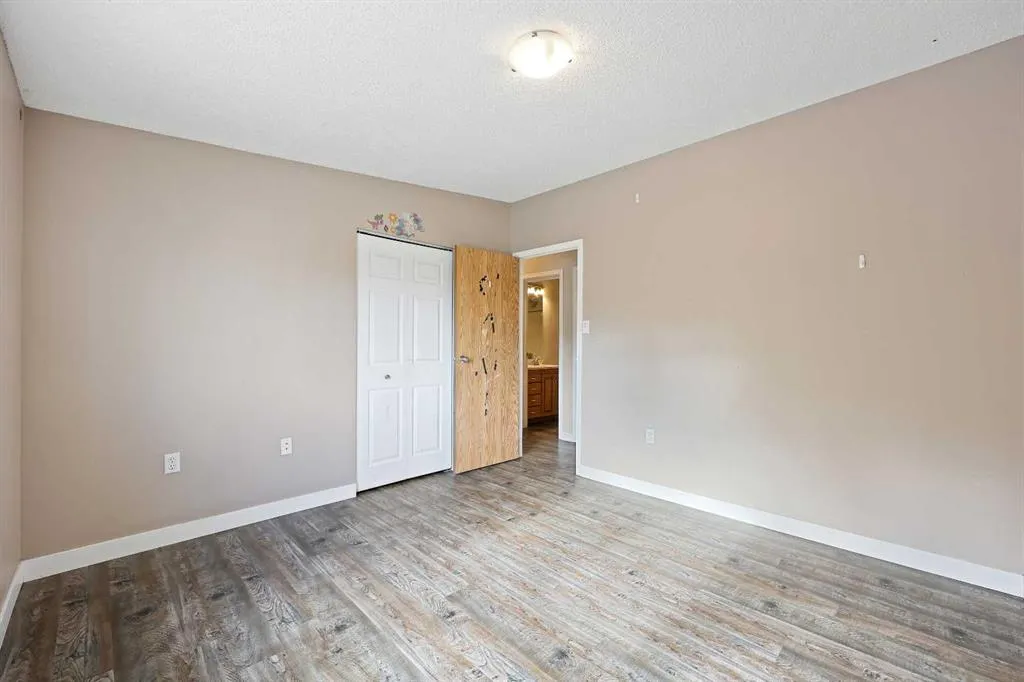 25113 Twp Rd 272