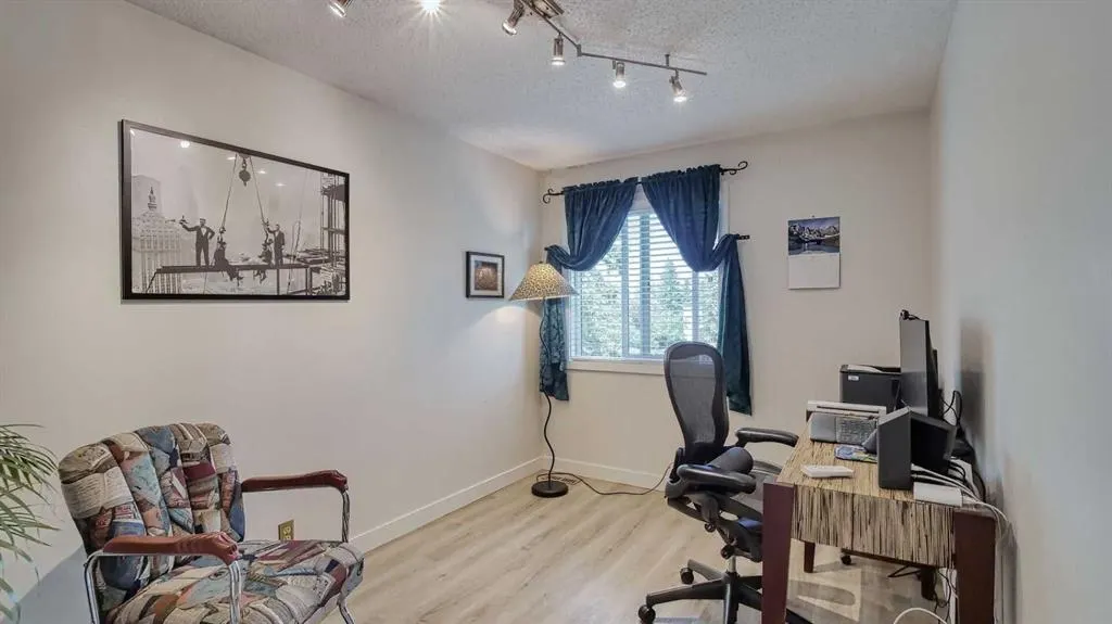 123 Woodsman Lane SW