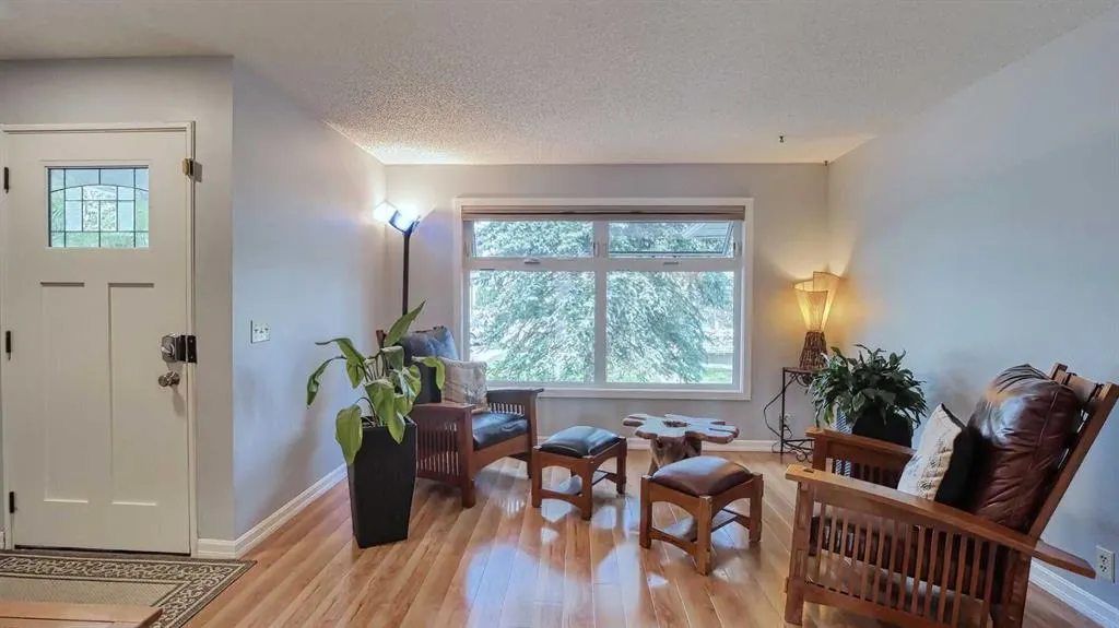 123 Woodsman Lane SW