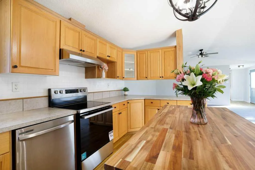 57 RoseGlen Drive