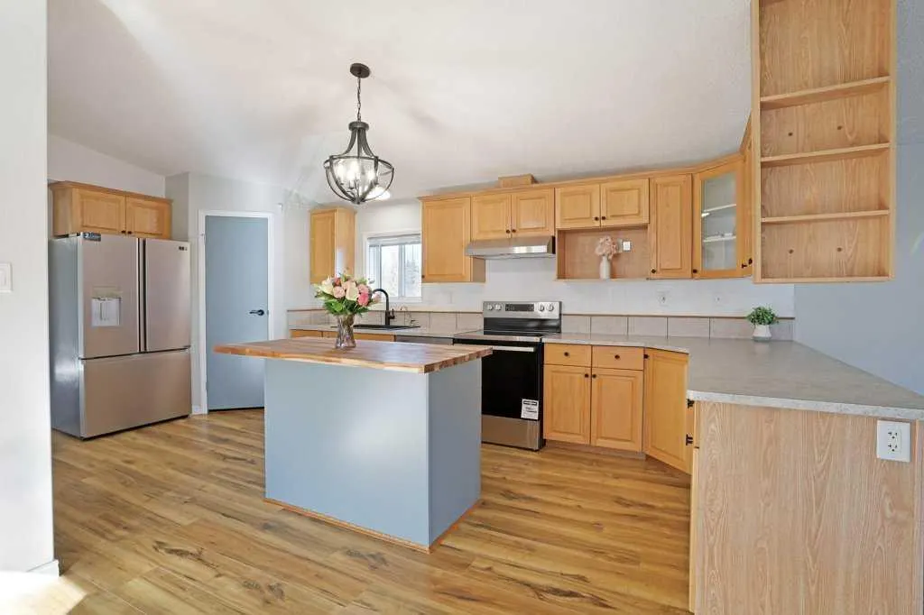 57 RoseGlen Drive