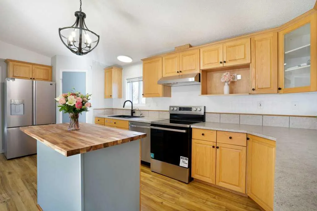 57 RoseGlen Drive