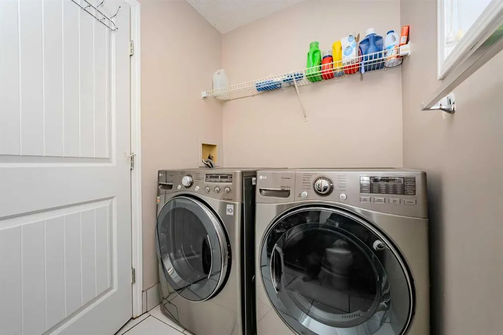 4 Del Ray Crescent NE