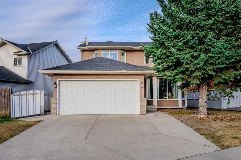 4 Del Ray Crescent NE