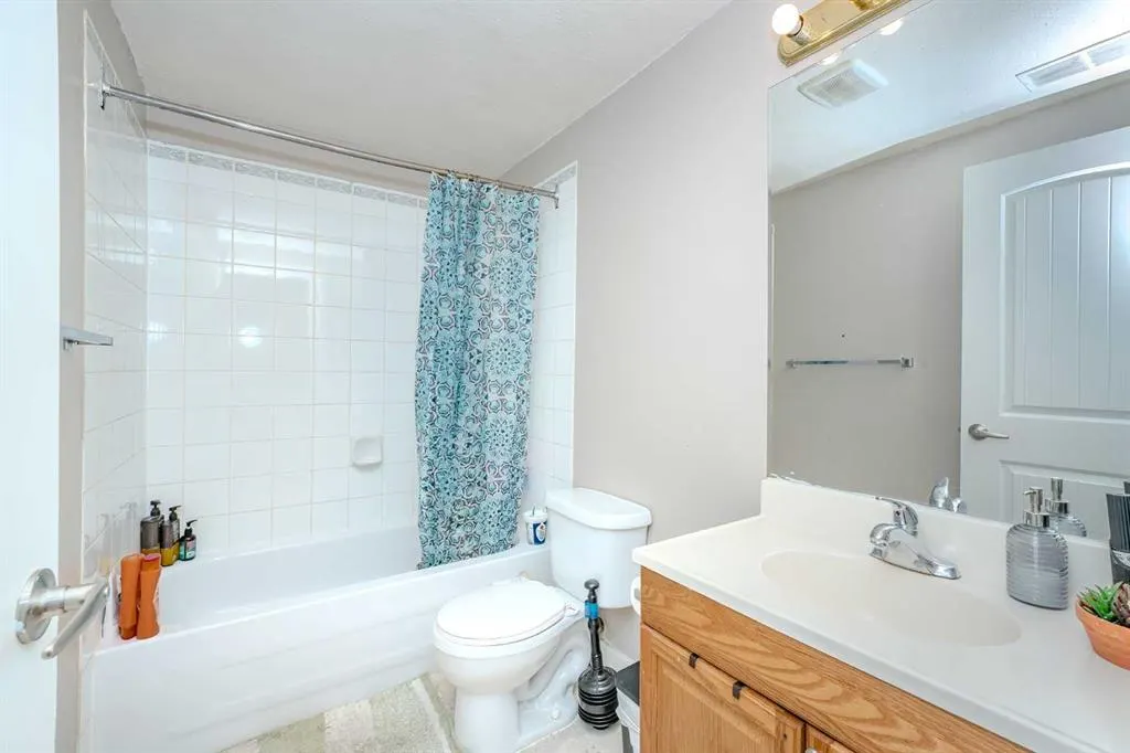 4 Del Ray Crescent NE