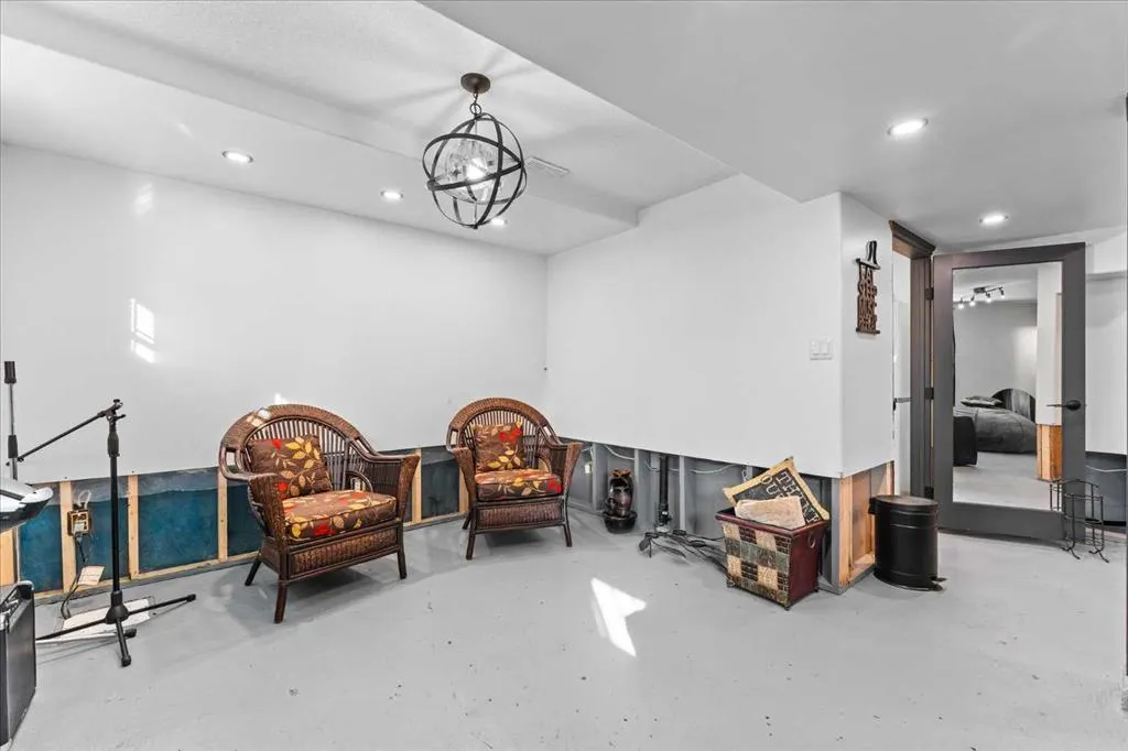 11124 110a Avenue