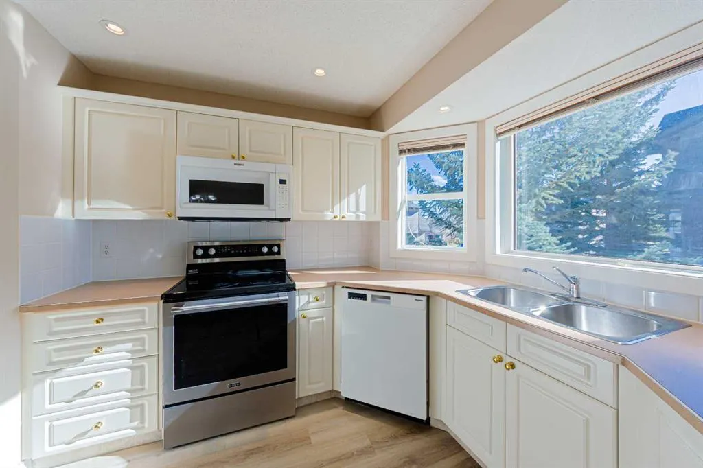 19 Sandarac Road NW