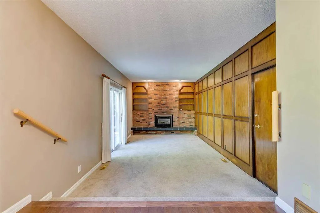 1257 Varsity Estates Road NW