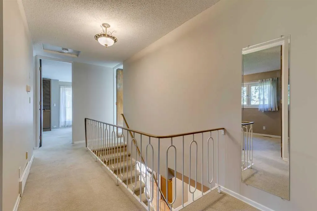1257 Varsity Estates Road NW