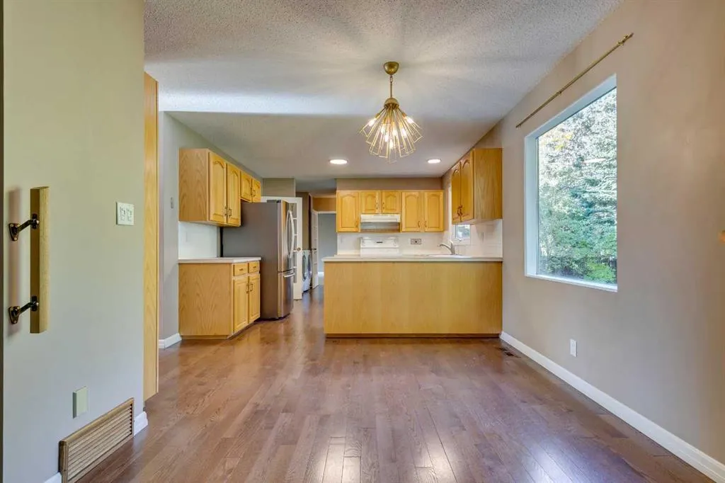 1257 Varsity Estates Road NW