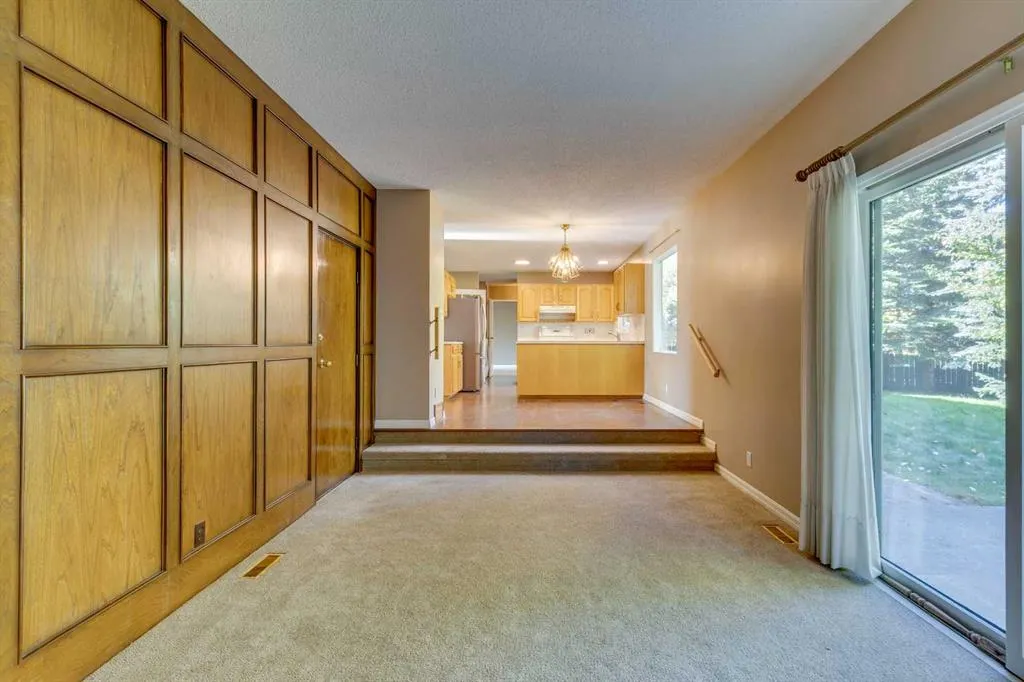 1257 Varsity Estates Road NW