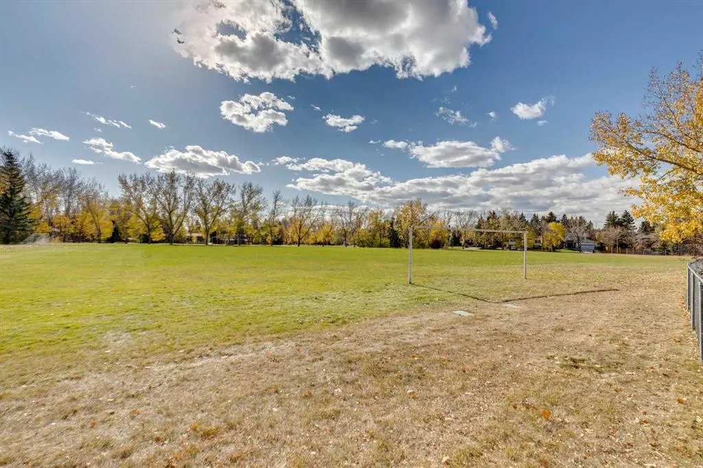 1257 Varsity Estates Road NW