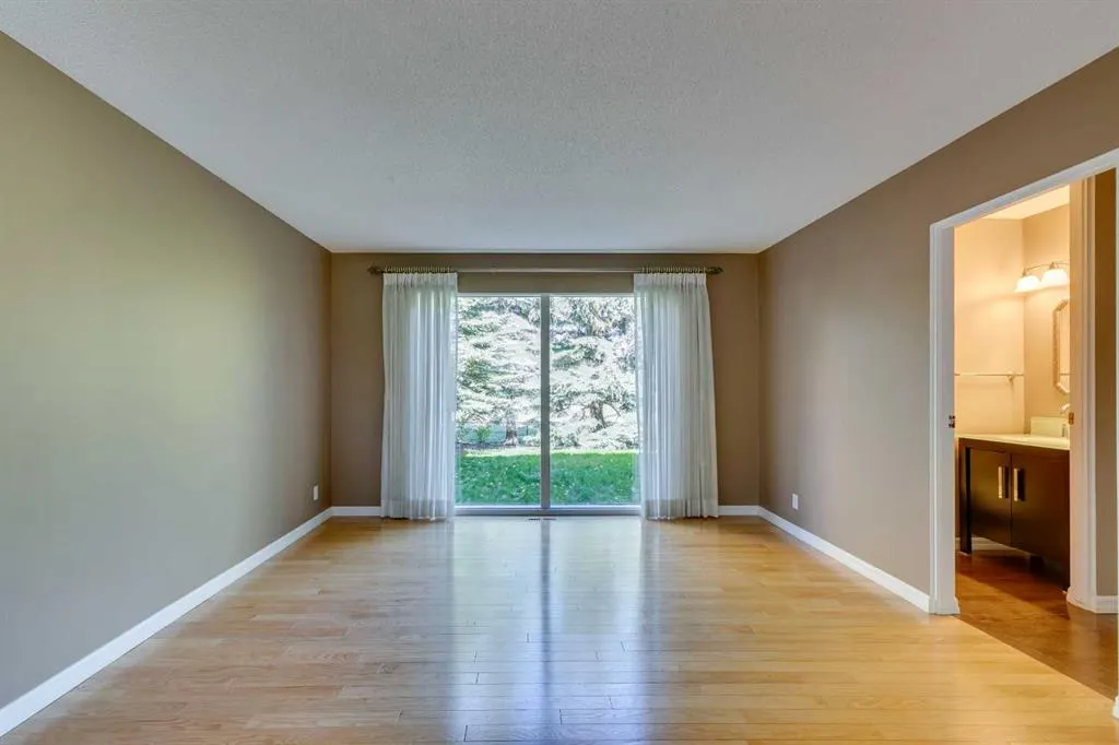 1257 Varsity Estates Road NW