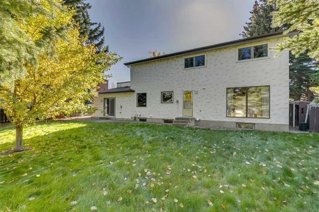 1257 Varsity Estates Road NW