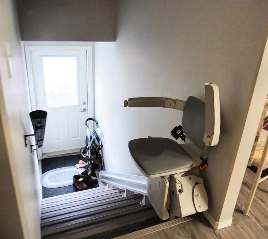 5917 51 Avenue, #1