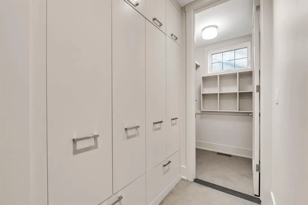 625 Britannia Drive SW