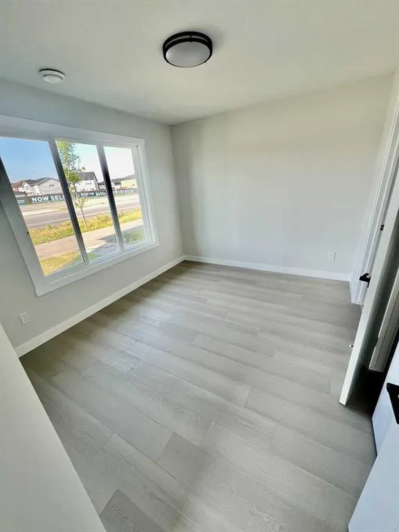 344 Corner Meadows Square NE