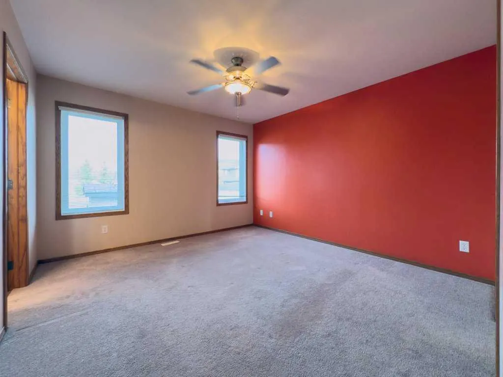 4412 58 Street Close