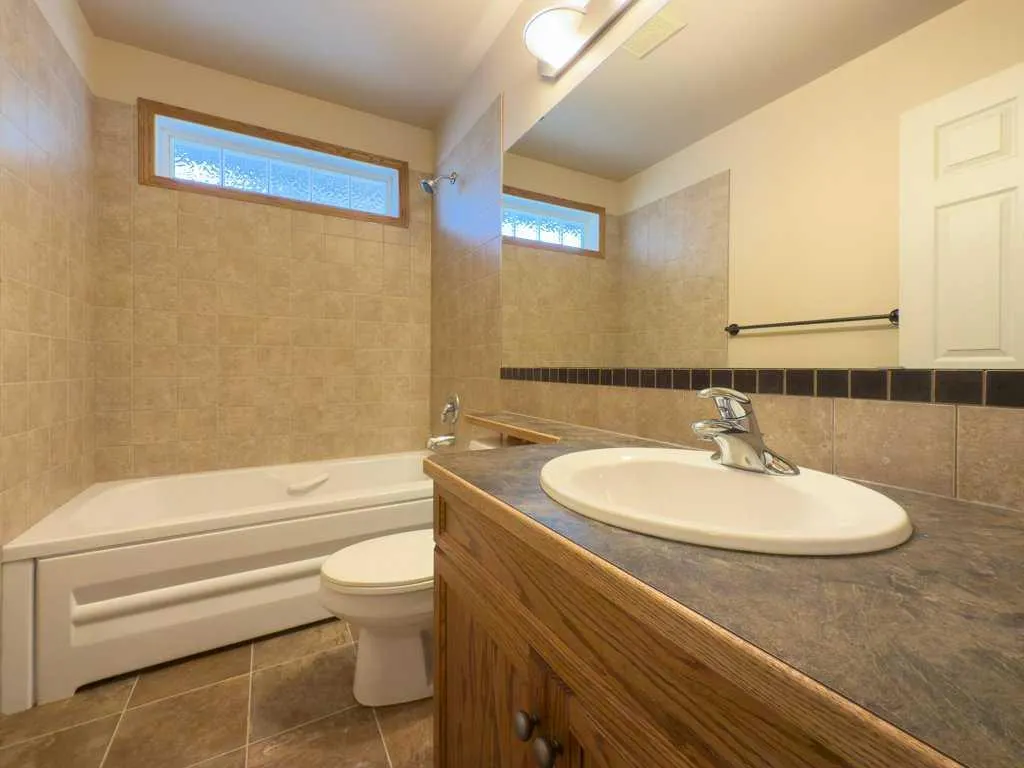 4412 58 Street Close