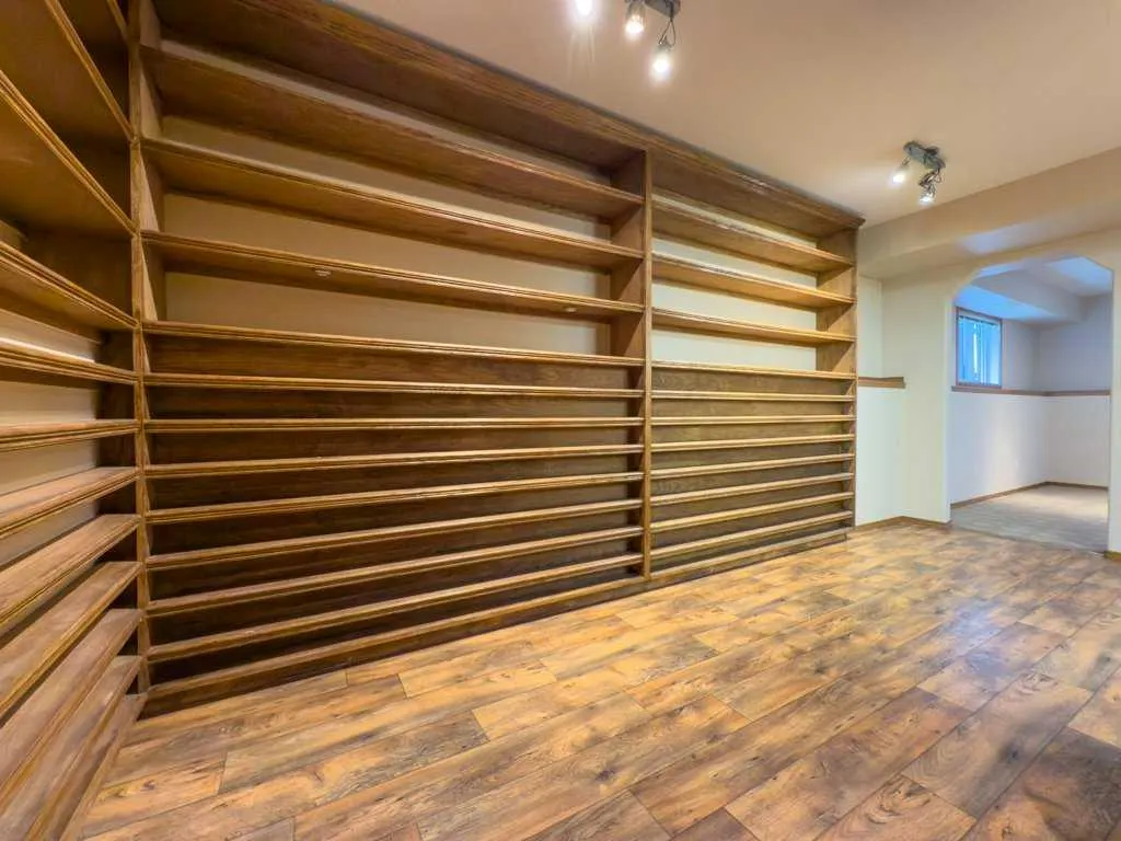 4412 58 Street Close