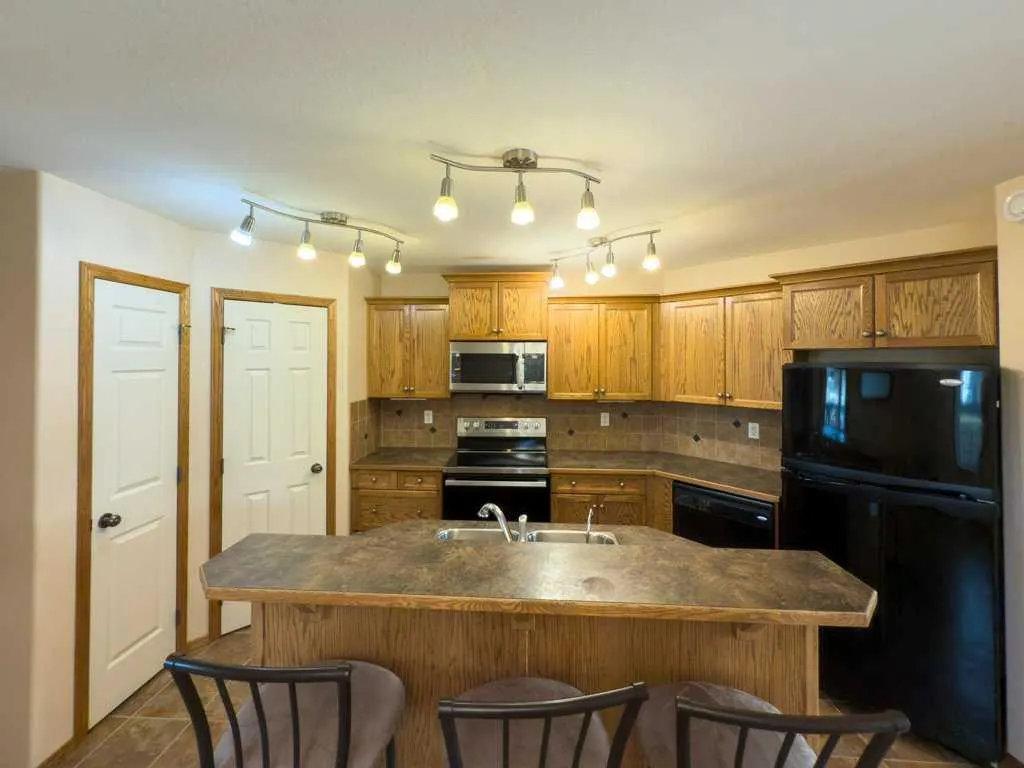 4412 58 Street Close