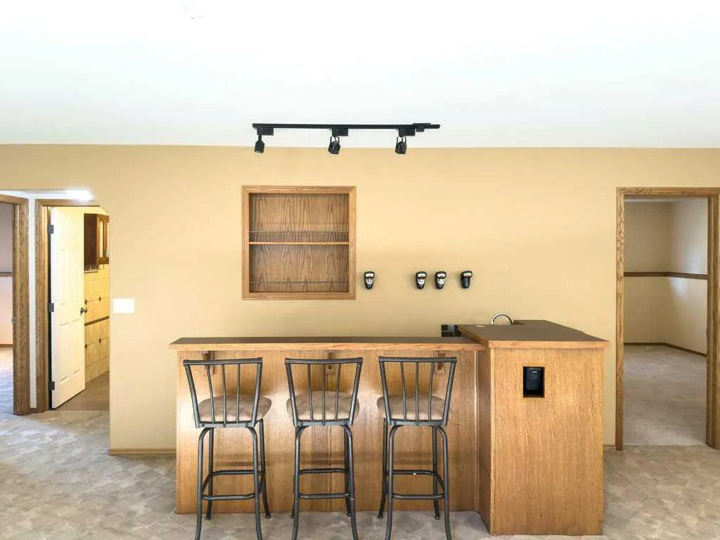 4412 58 Street Close