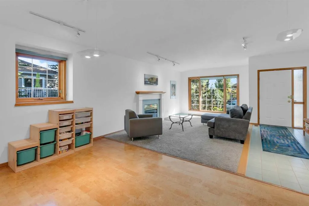 4 Christie Gardens SW