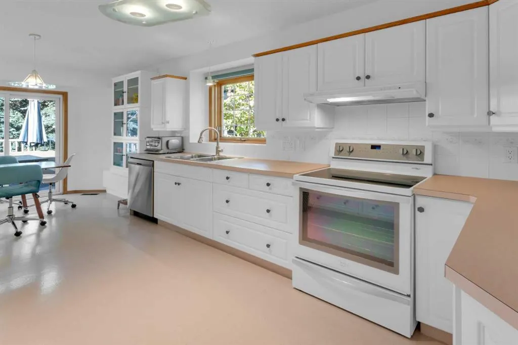 4 Christie Gardens SW
