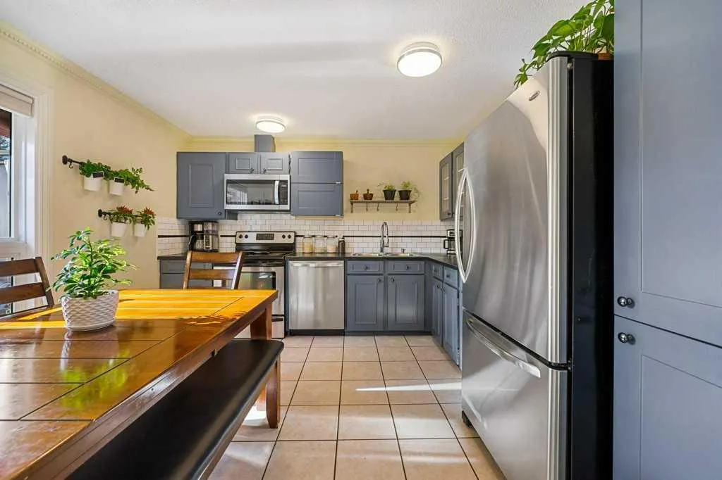 56 Shawmeadows Close SW