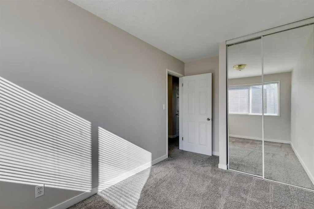 219 90 Avenue SE, #52