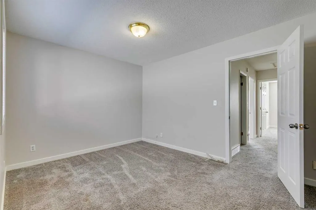 219 90 Avenue SE, #52