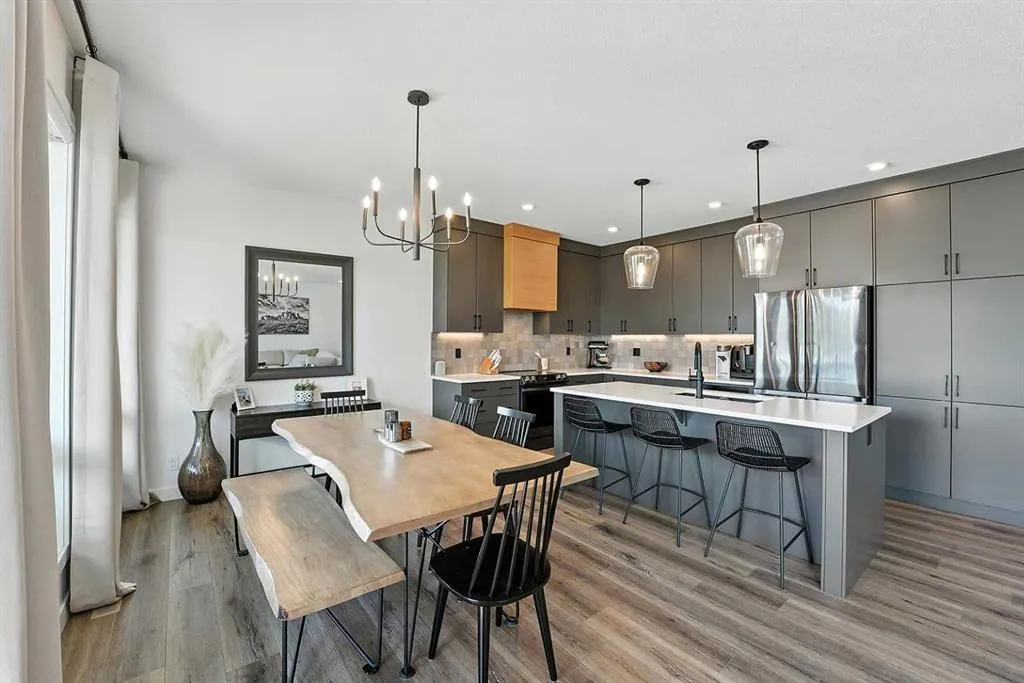 84 Emmett Crescent